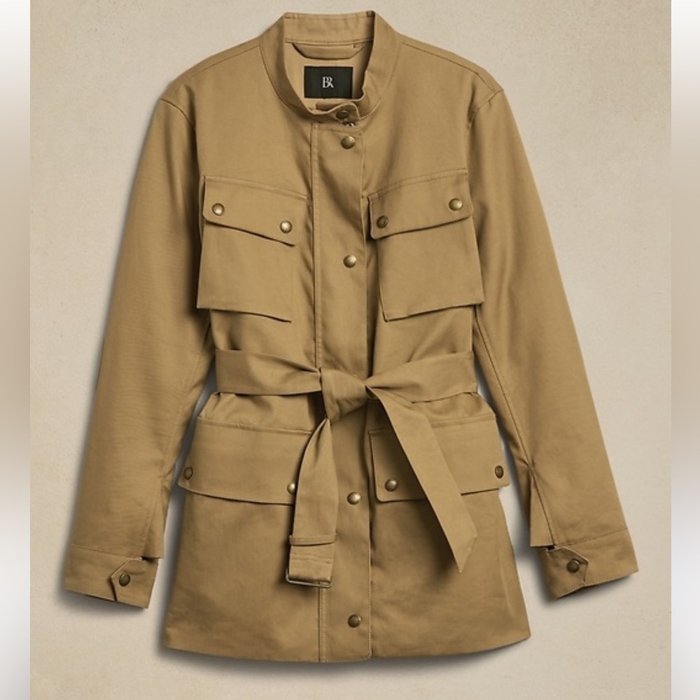 Banana Republic Lorainne Utility Jacket
In British  Khaki